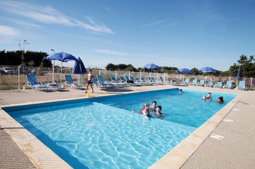 Residence Odalys Terre Marine Saint-Pierre-d'Oleron Exteriör bild